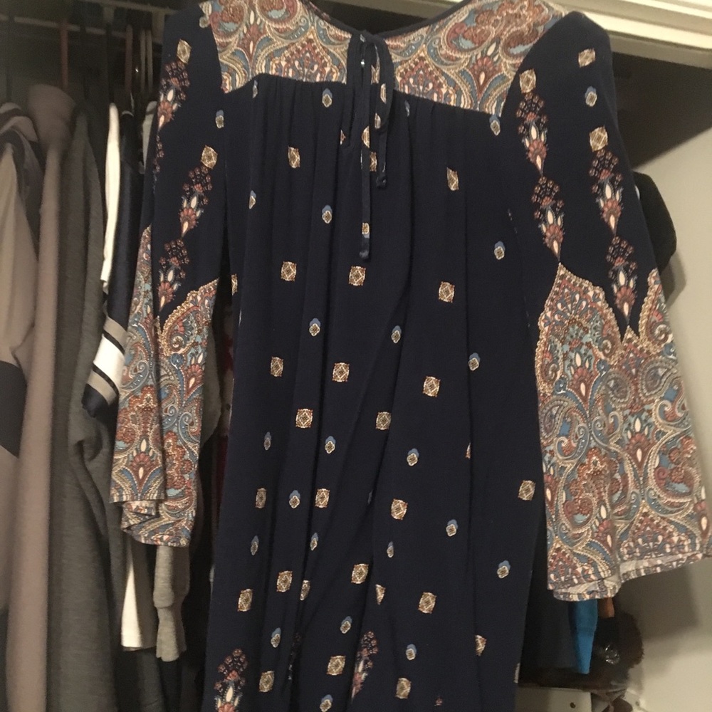 Dress - Picture 2 of 6